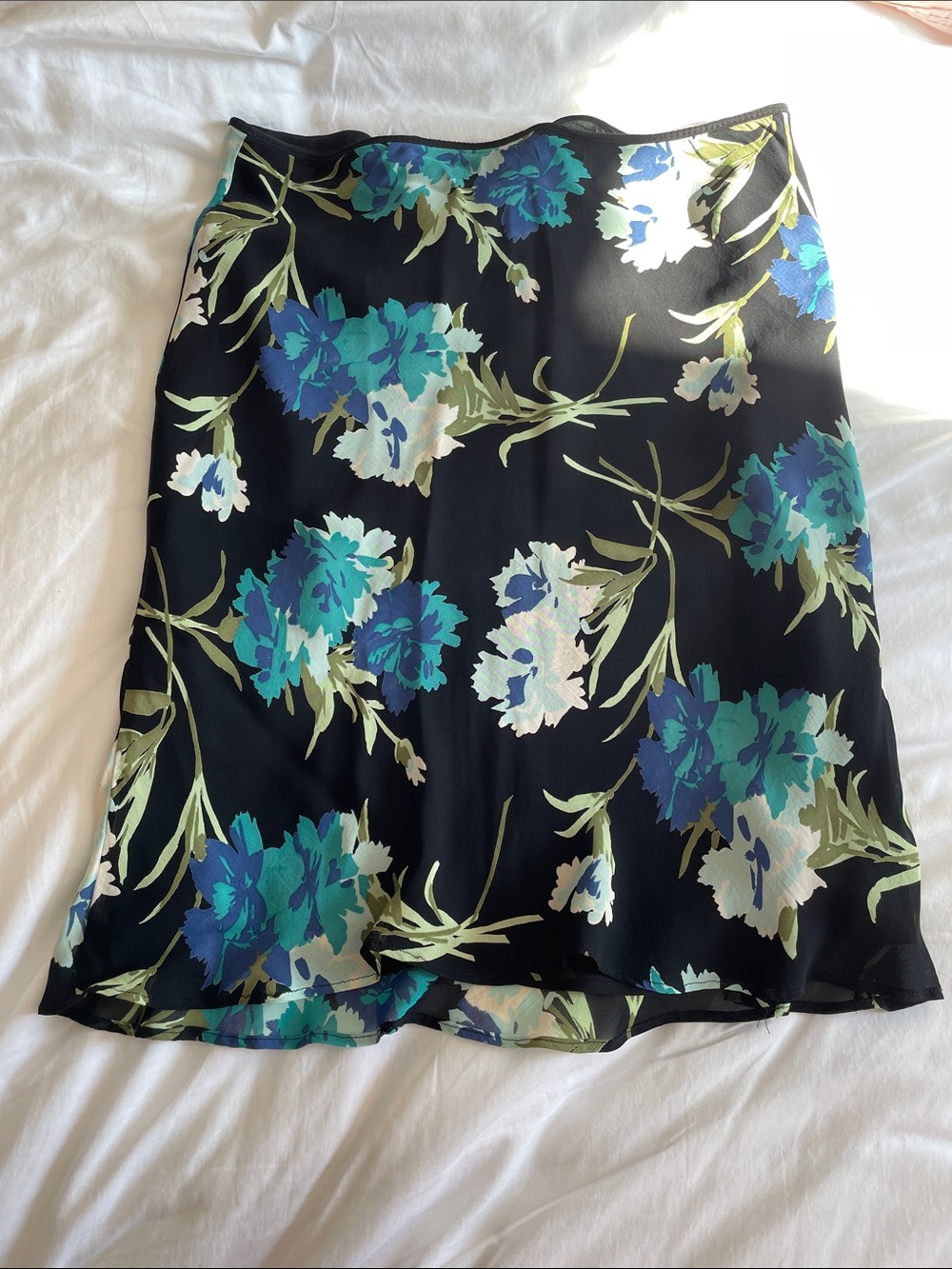 Vintage 90’s lilys black blue floral midi skirt size M Medium Rayon